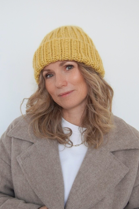 wełniana czapka - butter yellow