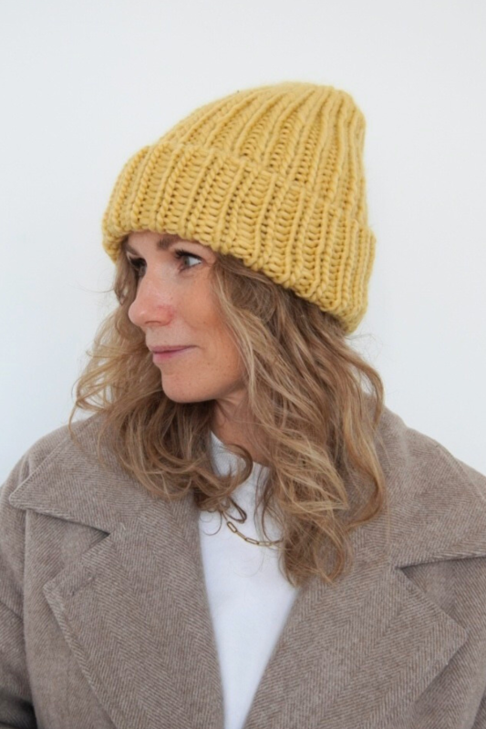 wełniana czapka - butter yellow