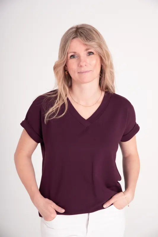 T-SHIRT LEA z bawełny organicznej - śliwka