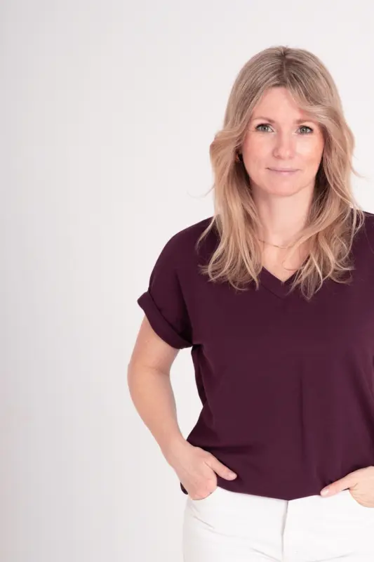 T-SHIRT LEA z bawełny organicznej - śliwka