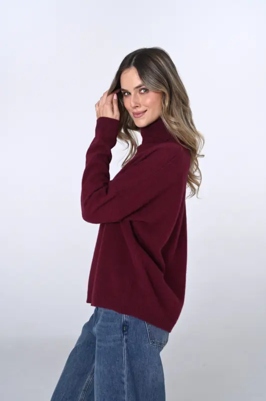 Sweter ELLA z golfem z wełny merino – bordo