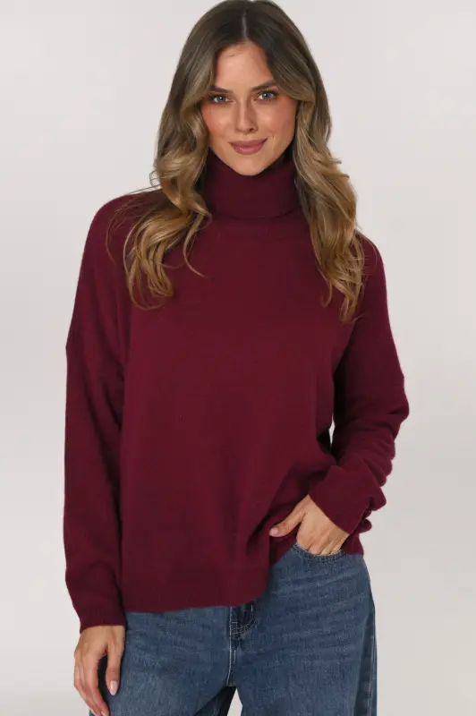 Sweter ELLA z golfem z wełny merino – bordo