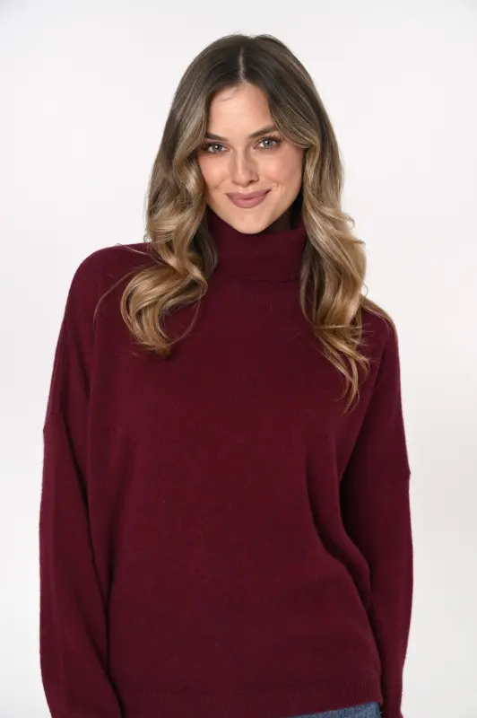 Sweter ELLA z golfem z wełny merino – bordo