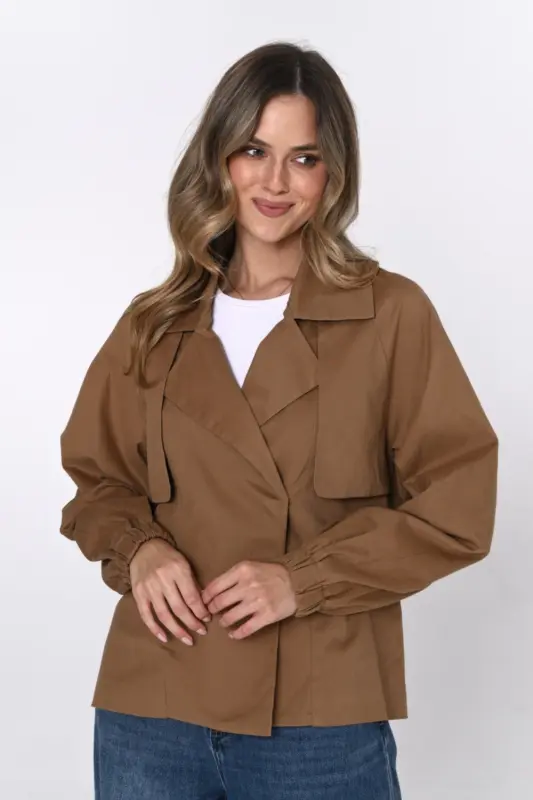 Kurtka zapinana na napę camel_2.jpg